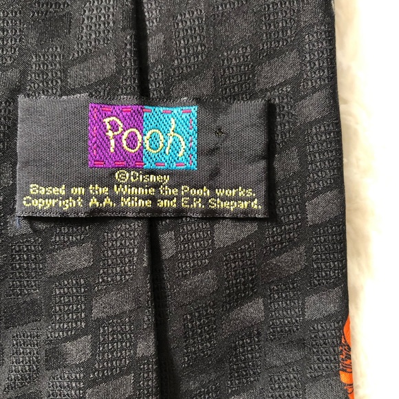 Vintage Disney Winnie the Pooh Neck Tie - Picture 4 of 4